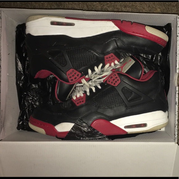 Custom 4s - Picture 1 of 1